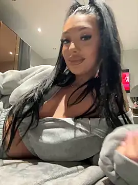 Snapshot of amirahylerr chatting on February 4, 2025, 8:28 pm amirahylerr online show from February 4, 2025, 8:28 pm