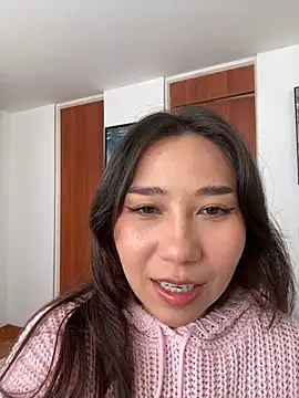 Snapshot of Aimilayne chatting on April 26, 2026, 3:32 pm Aimilayne online show from April 26, 2026, 3:32 pm