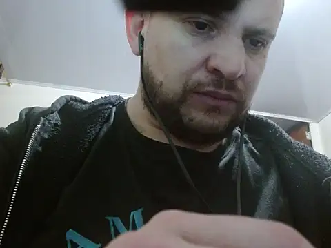 camiloking1720 online show from February 16, 2026, 7:54 pm