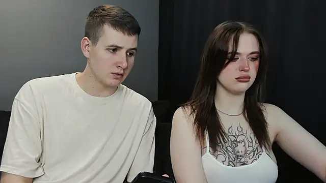 Pinku kitsune online show from February 17, 2025, 10:47 pm