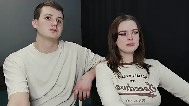 Pinku kitsune online show from March 11, 2025, 1:45 pm