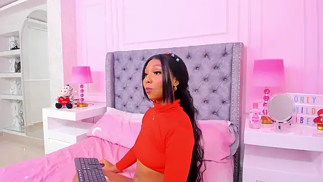 HaileeRoberts online show from February 1, 2025, 3:28 pm