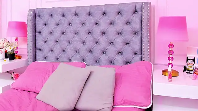 HaileeRoberts online show from March 14, 2025, 3:25 pm