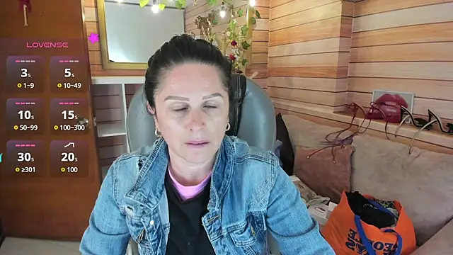 Victoria collins 1 online show from July 9, 2026, 10:08 am