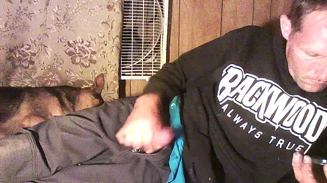 luke thighwalker2469 online show from April 24, 2026, 4:37 am