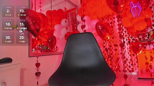 Lia johnsonn online show from February 12, 2025, 11:18 am