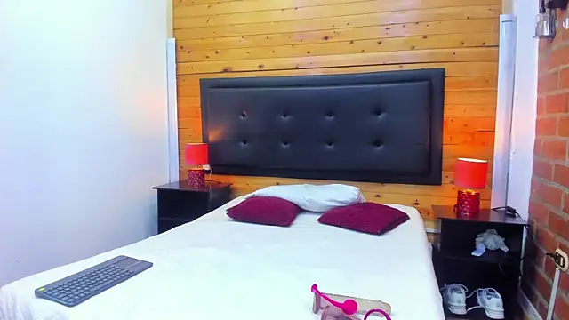 Dulcex69 online show from February 26, 2025, 1:19 pm