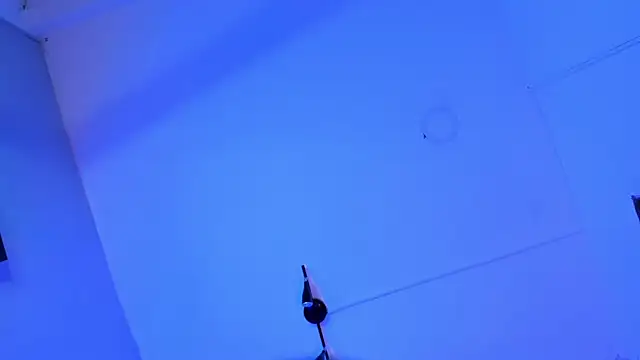 ALICEPOIXXXON online show from October 11, 2025, 9:57 pm