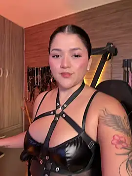 Snapshot of yey_bdsm chatting on July 28, 2026, 4:16 pm yey bdsm online show from July 28, 2026, 4:16 pm