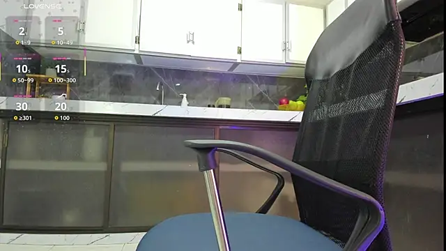 antony bigdick  online show from December 19, 2025, 1:23 am