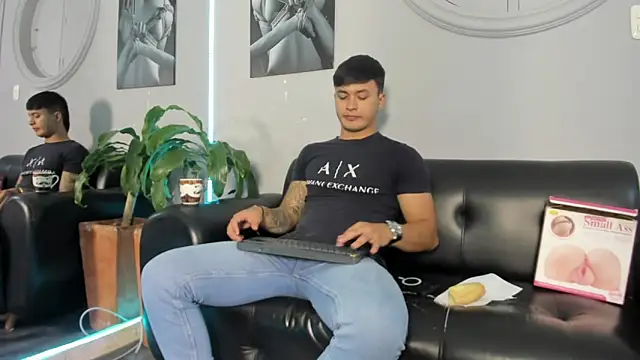 Cristopher strong online show from March 7, 2025, 12:45 pm