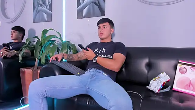 Cristopher strong online show from March 7, 2025, 3:49 pm