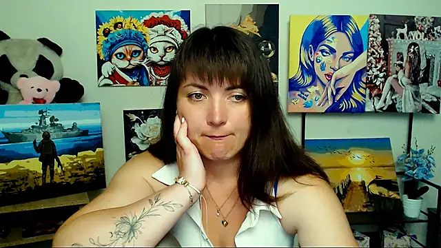 Snapshot of Darina_M_ chatting on June 20, 2026, 4:37 am Darina M online show from June 20, 2026, 4:37 am