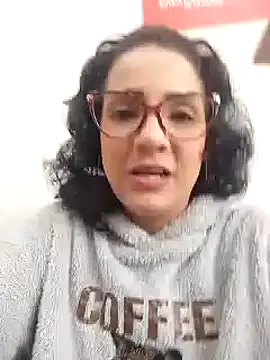 Elliee  online show from March 11, 2025, 3:23 pm