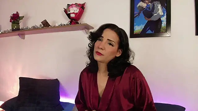 Elliee  online show from September 13, 2025, 5:57 pm