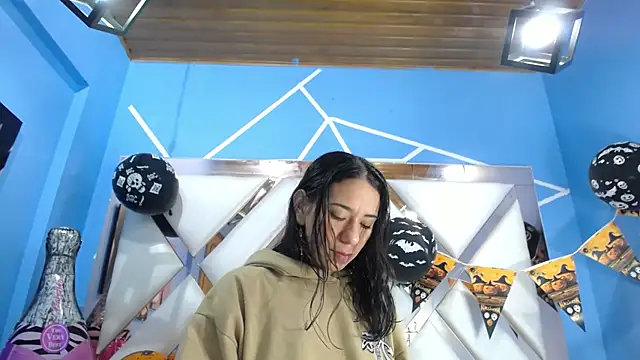 Snapshot of angelina_ny chatting on October 22, 2025, 1:33 pm angelina ny online show from October 22, 2025, 1:33 pm