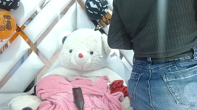 Snapshot of angelina_ny chatting on October 28, 2025, 1:58 pm angelina ny online show from October 28, 2025, 1:58 pm