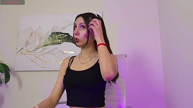 luna willians online show from April 21, 2026, 5:17 pm