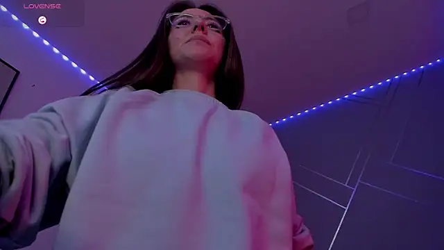 Snapshot of Ich_Bin_Julia chatting on February 15, 2025, 6:33 pm Ich Bin Julia online show from February 15, 2025, 6:33 pm