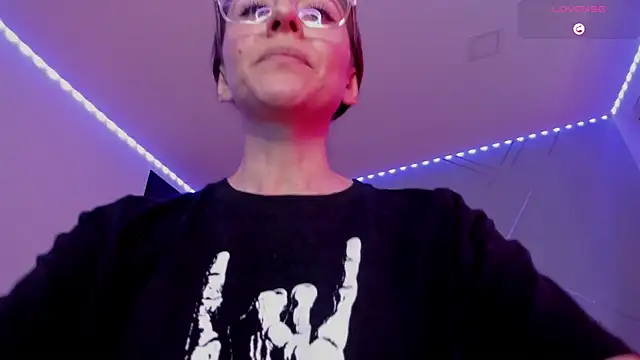 Snapshot of Ich_Bin_Julia chatting on February 28, 2025, 3:04 pm Ich Bin Julia online show from February 28, 2025, 3:04 pm