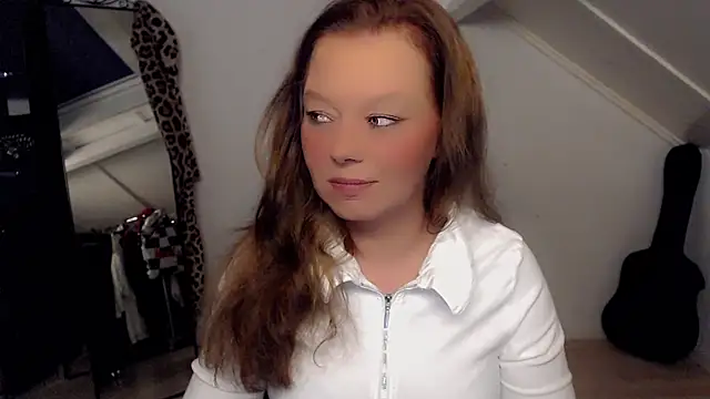 Snapshot of roxanna24 chatting on March 17, 2026, 10:02 pm roxanna24 online show from March 17, 2026, 10:02 pm