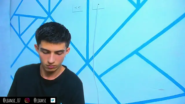 Snapshot of liam_scott77 chatting on October 4, 2025, 11:36 pm liam scott77 online show from October 4, 2025, 11:36 pm
