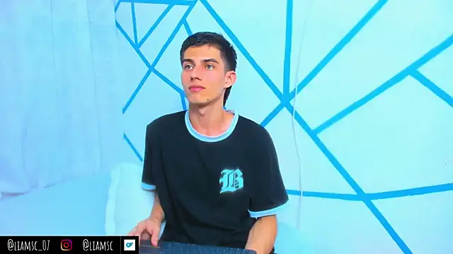 Snapshot of liam_scott77 chatting on October 6, 2025, 1:58 am liam scott77 online show from October 6, 2025, 1:58 am