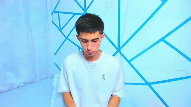 liam scott77 online show from November 2, 2025, 11:51 pm