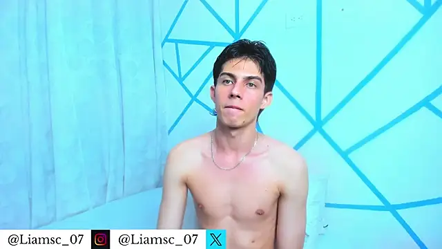 liam scott77 online show from July 12, 2026, 2:13 am
