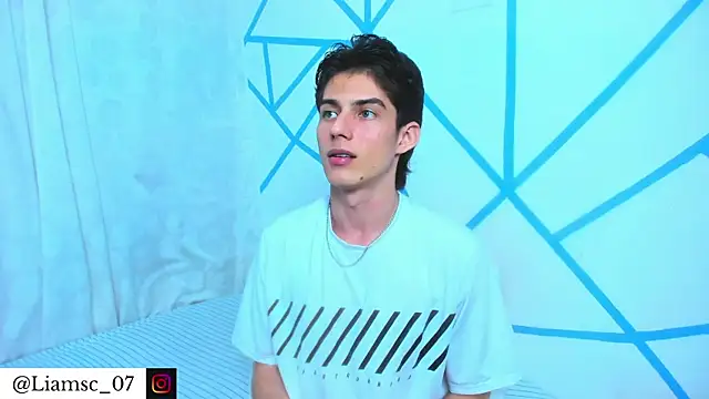 liam scott77 online show from July 22, 2026, 1:52 am