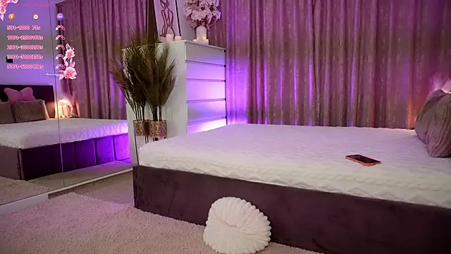 Snapshot of EmilyHudsson_1 chatting on July 15, 2026, 5:40 pm EmilyHudsson 1 online show from July 15, 2026, 5:40 pm