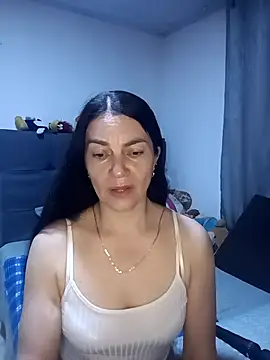 renata hot1 online show from April 17, 2026, 12:57 am