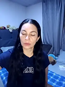Snapshot of renata_hot1 chatting on May 3, 2026, 12:38 am renata hot1 online show from May 3, 2026, 12:38 am