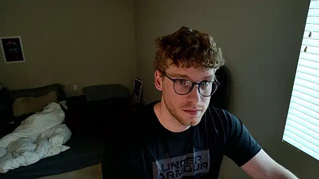 Snapshot of BlueEyedTallGuy94 chatting on July 24, 2026, 1:47 am BlueEyedTallGuy94 online show from July 24, 2026, 1:47 am