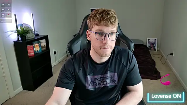 Snapshot of BlueEyedTallGuy94 chatting on July 29, 2026, 9:13 pm BlueEyedTallGuy94 online show from July 29, 2026, 9:13 pm
