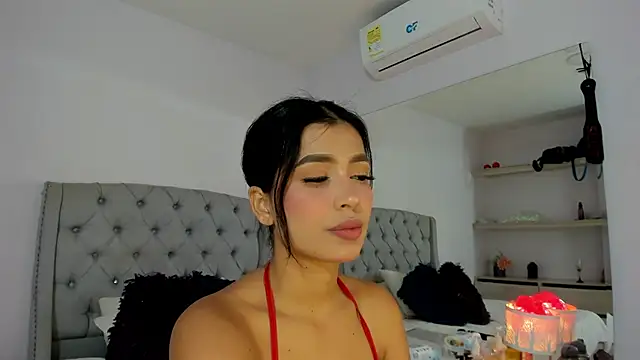 TianaReedd online show from October 3, 2025, 12:24 pm