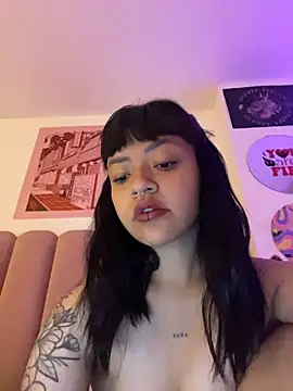 Ashley Chriss online show from November 8, 2025, 2:23 am