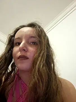 LineaDemie online show from October 15, 2025, 4:29 pm