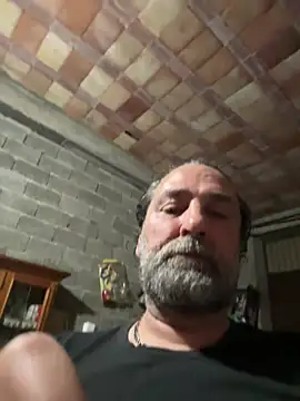 Snapshot of ros217 chatting on May 26, 2026, 8:27 pm ros217 online show from May 26, 2026, 8:27 pm