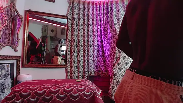 Siriss boyrag online show from December 3, 2024, 1:30 am