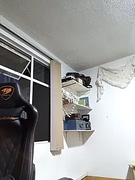 Siriss boyrag online show from November 29, 2025, 5:32 am