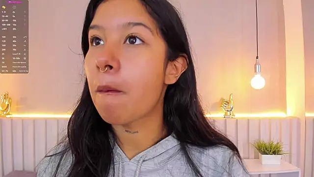 Aida moreno online show from March 19, 2025, 10:44 am