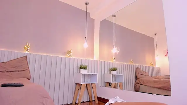 Aida moreno online show from March 21, 2025, 2:07 pm