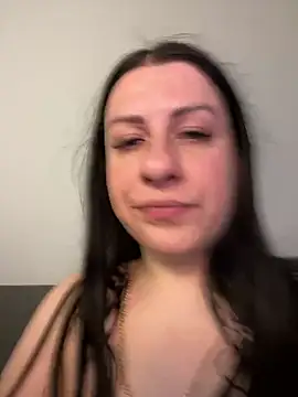 Snapshot of Evelinia chatting on March 3, 2025, 1:53 pm Evelinia online show from March 3, 2025, 1:53 pm