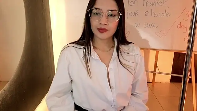 Snapshot of Emma_Lombardi chatting on September 26, 2025, 1:59 pm Emma Lombardi online show from September 26, 2025, 1:59 pm