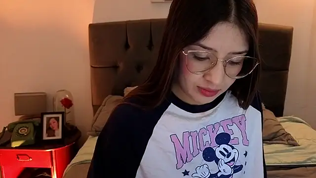 Snapshot of Emma_Lombardi chatting on October 18, 2025, 11:55 am Emma Lombardi online show from October 18, 2025, 11:55 am