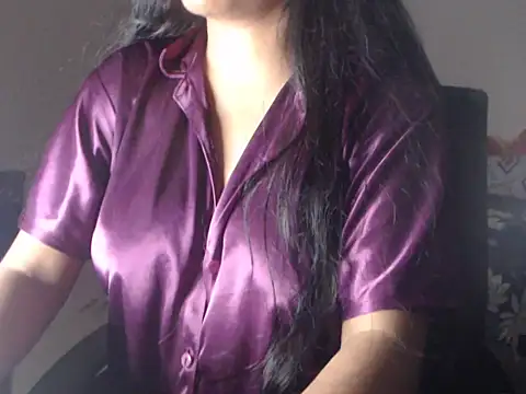 DevilErin online show from November 6, 2025, 1:23 pm