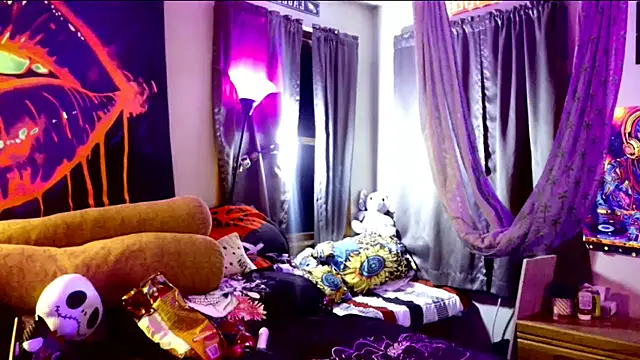 KRYZTALYNXXX online show from February 20, 2025, 4:39 am