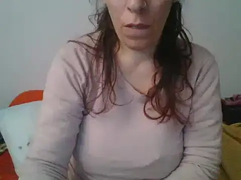 Snapshot of hairygirl80 chatting on December 11, 2024, 1:06 pm hairygirl80 online show from December 11, 2024, 1:06 pm