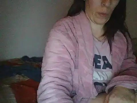 Snapshot of hairygirl80 chatting on December 29, 2024, 11:29 pm hairygirl80 online show from December 29, 2024, 11:29 pm